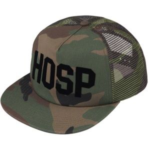 Supreme HOSP Mesh Back 5-Panel
Woodland Camo